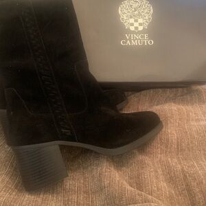 Black suede 2 3/4 heeled boots -9 Wide